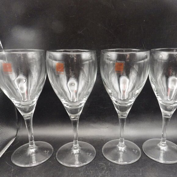 4 Luigi Bormioli Rocco 8oz Michelangelo Wine Glasses/ Etched Foot - Picture 2 of 3